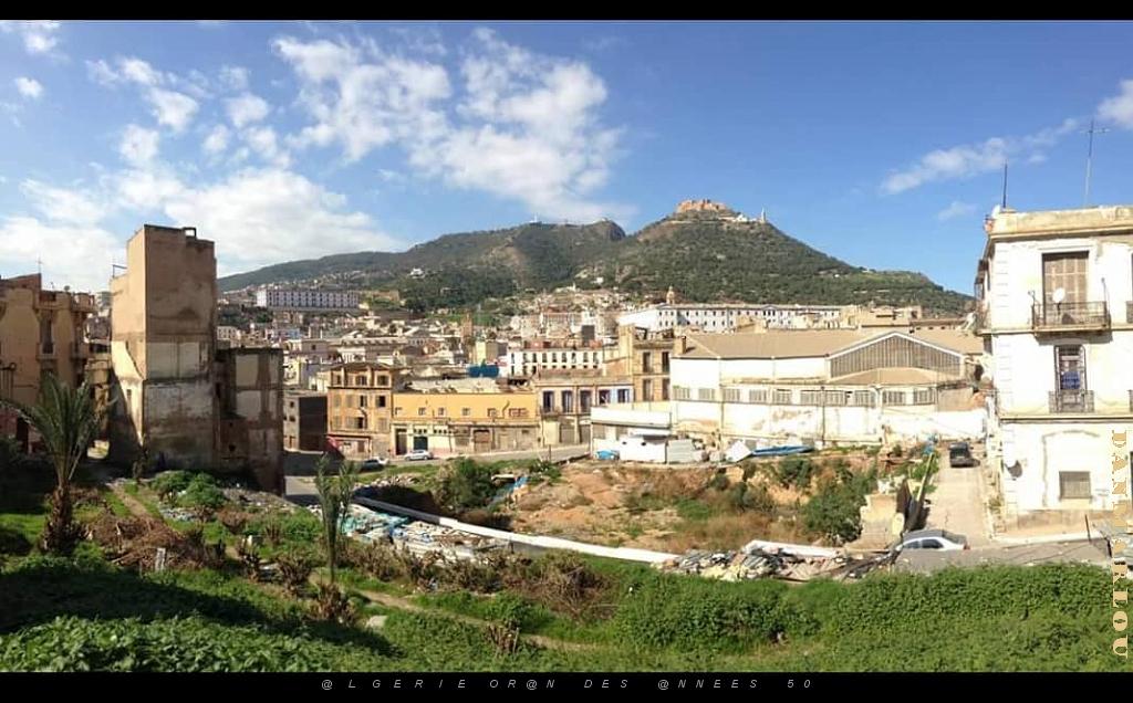 ORAN PANORAMIQUE QUARTIER DE LA MARINE 2.jpg